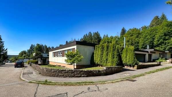 Seitenansicht 1 Seitenansicht 1 - Fertighaus in 78112 St. Georgen mit 186m² kaufen