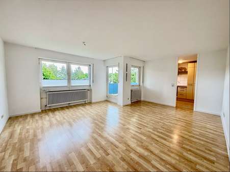 Wohn-/Esszimmer Wohn-/Esszimmer - Etagenwohnung in 78050 Villingen-Schwenningen mit 61m² kaufen