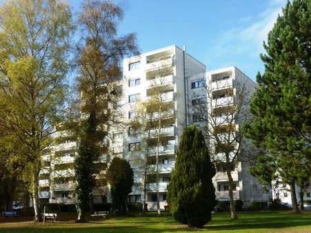 Aussenansicht 2 Aussenansicht 2 - Etagenwohnung in 78054 Villingen-Schwenningen mit 110m² kaufen