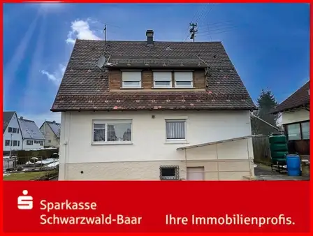 Charmantes Einfamilienhaus mit großem Grundstück und Ausbaupotenzial am Ortsrand