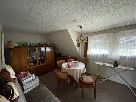 Dachgeschoss Zimmer Dachgeschoss Zimmer - Einfamilienhaus in 78054 Villingen-Schwenningen mit 92m² kaufen