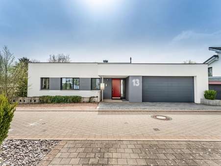 Ansicht Straßenseite Ansicht Straßenseite - Einfamilienhaus in 78199 Bräunlingen mit 191m² kaufen