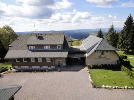 traumhafte Lage - Gastronomie in 78120 Furtwangen mit 550m² kaufen
