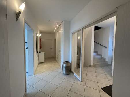 Flur EG Flur EG - Einfamilienhaus in 78056 Villingen-Schwenningen mit 270m² kaufen