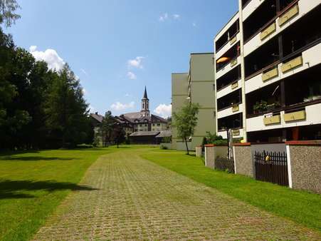 gepflegte Außenanlage - Etagenwohnung in 78141 Schönwald mit 33m² kaufen