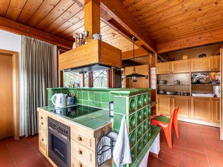 Küche mit separatem Kochfeld - Einfamilienhaus in 78176 Blumberg mit 302m² kaufen