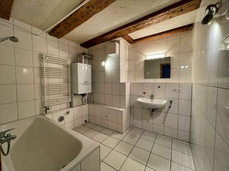 2. Obergeschoss - Badezimmer - Mehrfamilienhaus in 78050 Villingen-Schwenningen mit 181m² kaufen