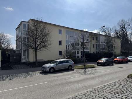 Straßenansicht - Erdgeschosswohnung in 85356 Freising mit 62m² kaufen
