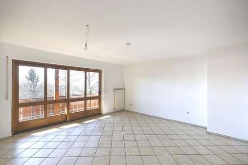 OG Wohnzimmer - Etagenwohnung in 85395 Wolfersdorf mit 128m² kaufen