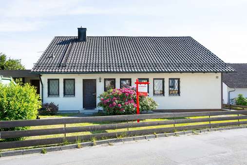 Hausansicht Norden - Einfamilienhaus in 85405 Nandlstadt mit 134m² kaufen