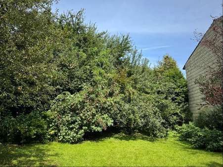 bestehende Doppelhaushälfte - Grenze, Nachbargrundstück - Grundstück in 85405 Nandlstadt mit 604m² kaufen