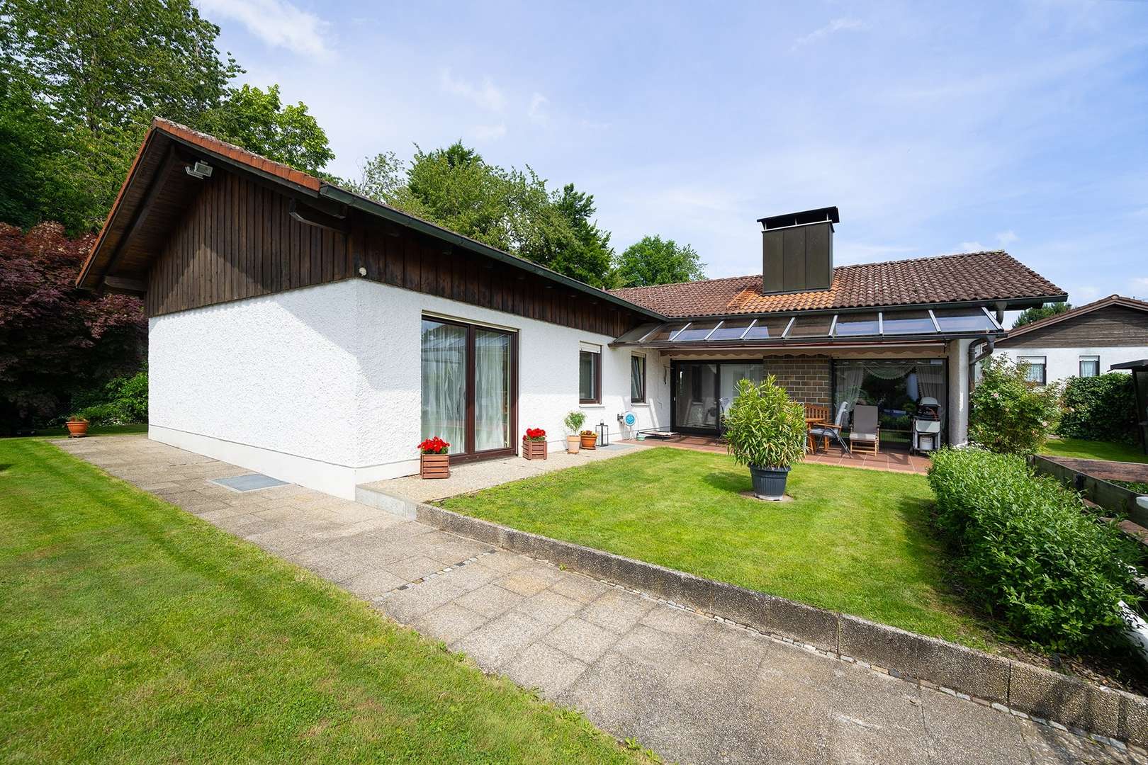 Hausansicht Westen - Bungalow in 85405 Nandlstadt mit 155m² kaufen