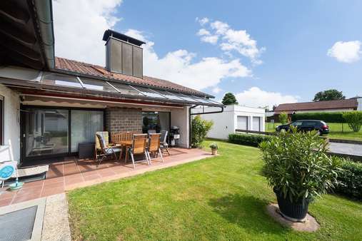 überdachte Terrasse - Bungalow in 85405 Nandlstadt mit 155m² kaufen