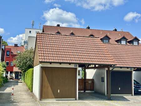 Garage und Carport Garage und Carport - Reiheneckhaus in 85375 Neufahrn mit 135m² kaufen