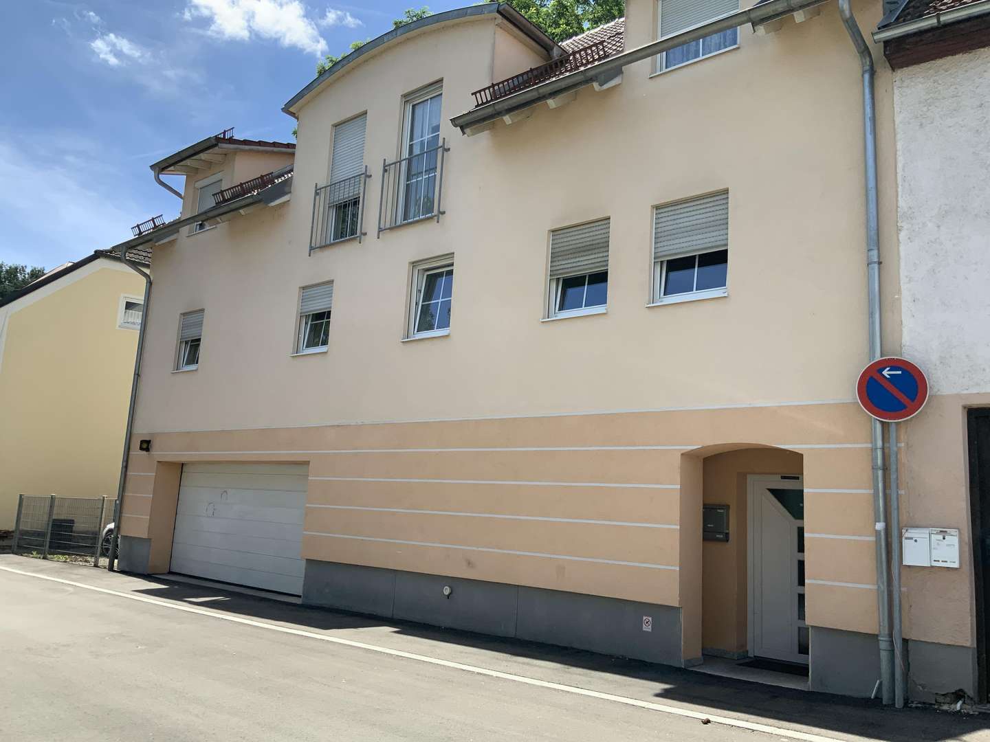 Hauseingang - Etagenwohnung in 85368 Moosburg mit 71m² kaufen