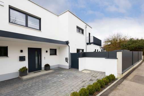 Außenansicht - Doppelhaushälfte in 85049 Ingolstadt mit 164m² kaufen