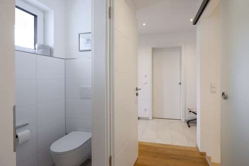 EG Gäste WC - Doppelhaushälfte in 85049 Ingolstadt mit 164m² kaufen