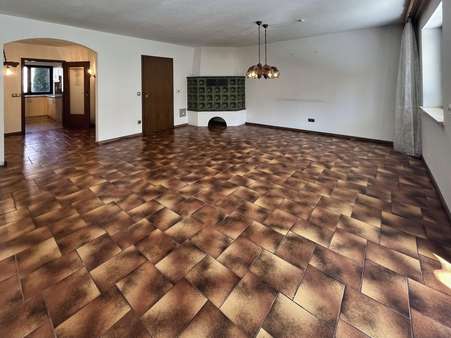 Großes Wohnzimmer - Reihenmittelhaus in 85247 Schwabhausen mit 145m² kaufen