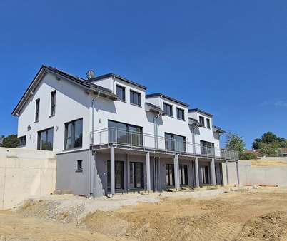 Gartenseite westlich Gartenseite westlich - Reihenmittelhaus in 85402 Kranzberg mit 152m² mieten