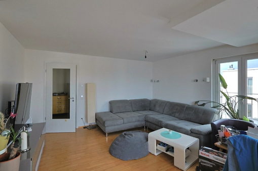 Wohnzimmer Wohnzimmer - Etagenwohnung in 85757 Karlsfeld mit 94m² kaufen