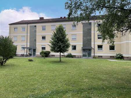 Eingangsseite Eingangsseite - Etagenwohnung in 85221 Dachau mit 75m² kaufen