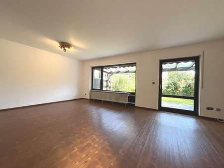 Wohn- und Esszimmer Wohn- und Esszimmer - Doppelhaushälfte in 85258 Weichs mit 106m² kaufen