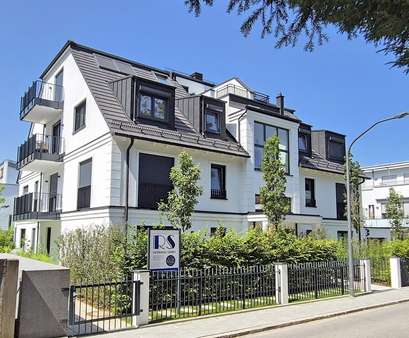 Ihr neues Zuhause in Pasing - Dachgeschosswohnung in 81247 München mit 142m² mieten