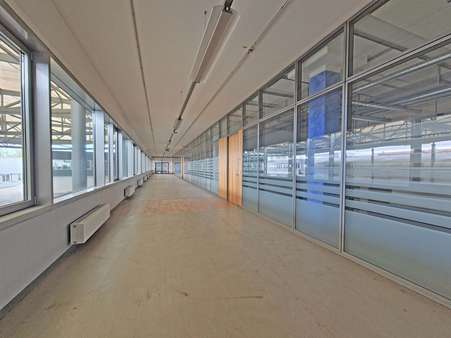 T-Gebäude Obergeschoss T-Gebäude Obergeschoss - Werkstatt in 85221 Dachau mit 2670m² mieten