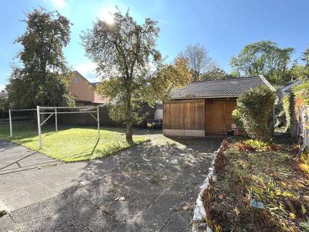 Garten mit Schuppen - Grundstück in 85221 Dachau mit 726m² kaufen