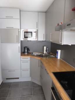 Die gepflegte Einbauküche - Büro in 80999 München mit 121m² kaufen