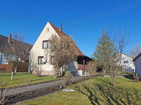 Außenansicht - Einfamilienhaus in 85757 Karlsfeld mit 86m² kaufen