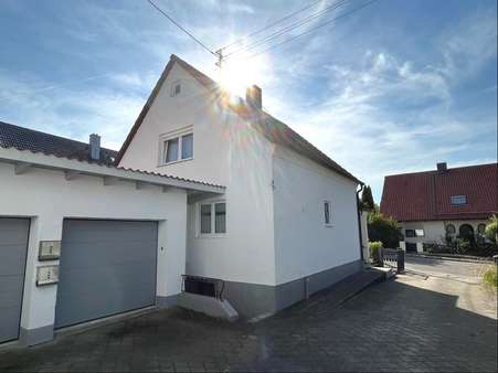 Das Einfamilienhaus - Mehrfamilienhaus in 85244 Röhrmoos mit 220m² kaufen