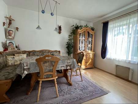 Essecke Einfamilienhaus - Mehrfamilienhaus in 85244 Röhrmoos mit 220m² kaufen