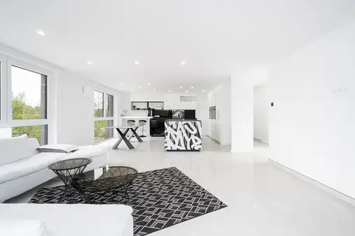 Neubau - Exquisite Penthousewohnung mit Luxus-Einbauküche und Sonnen-Terrasse