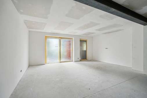 Wohnzimmer - Doppelhaushälfte in 85464 Finsing mit 183m² kaufen