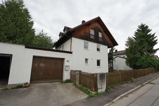 Außenansicht Außenansicht - Einfamilienhaus in 85456 Wartenberg mit 176m² kaufen