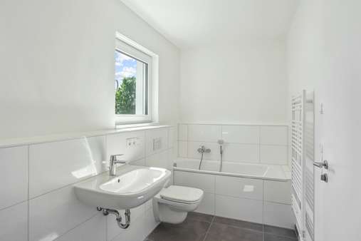 Badezimmer 1. OG - Reiheneckhaus in 85435 Erding mit 182m² kaufen
