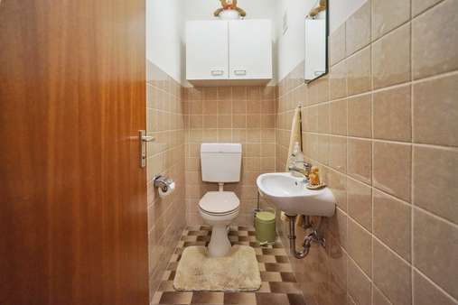 WC - Erdgeschosswohnung in 84405 Dorfen mit 79m² kaufen