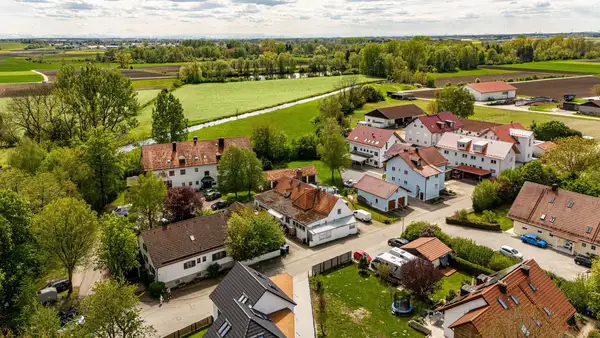 Vermietetes Gewerbeobjekt in verkehrsberuhigter Lage mit Vorbescheid für ein Doppelhaus