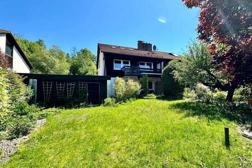 Hausansicht mit Garten - Doppelhaushälfte in 86899 Landsberg mit 164m² kaufen