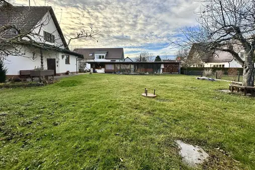 Grundstück mit Altbestand in Untermeitingen