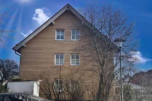 Ansicht Westseite - Dachgeschosswohnung in 86931 Prittriching mit 91m² kaufen