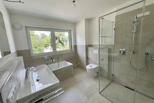 Beispielbild für Badezimmer - Einfamilienhaus in 86911 Dießen mit 218m² kaufen