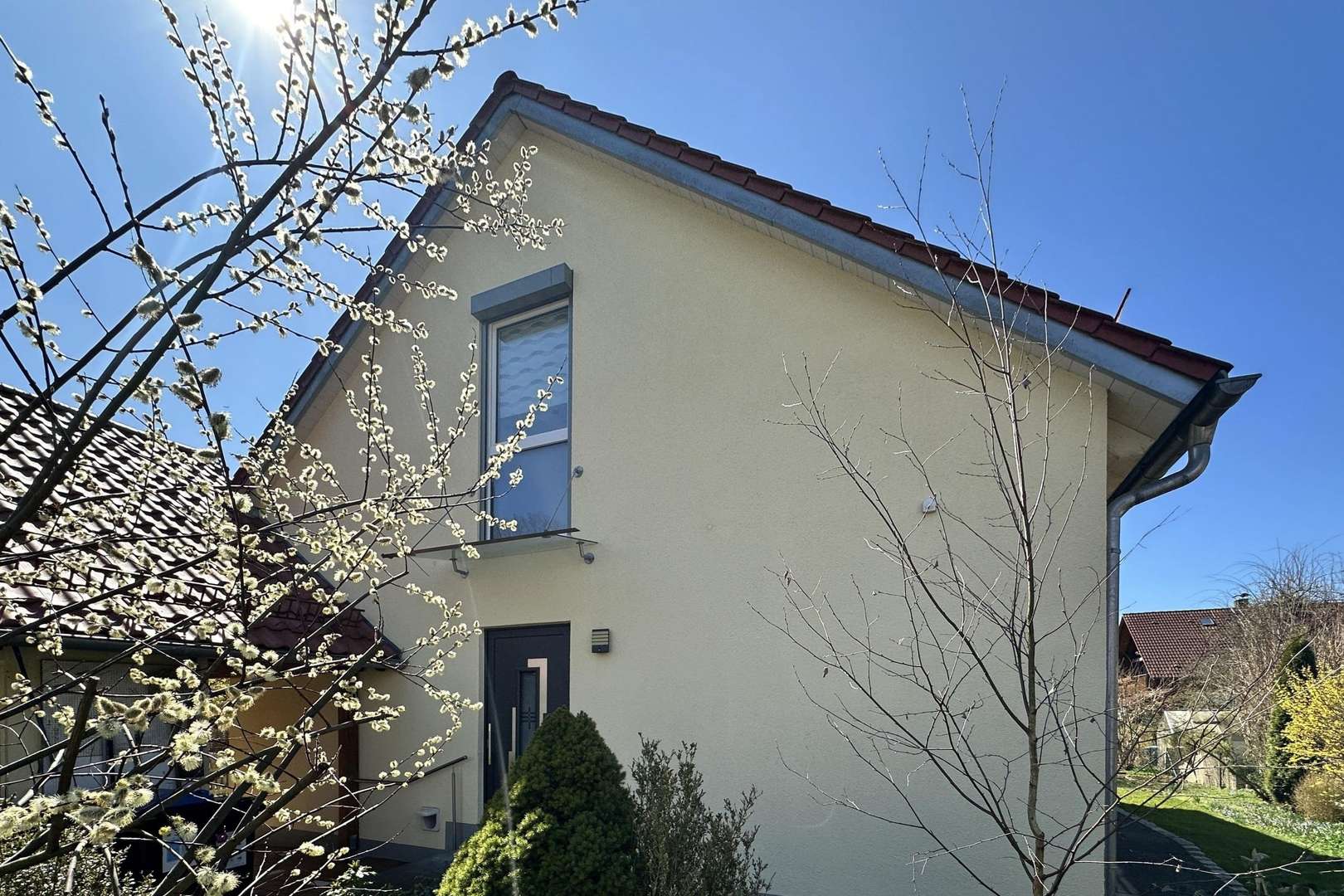 Ansicht Nordseite Eingang - Einfamilienhaus in 86492 Egling mit 142m² kaufen