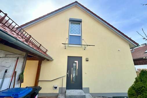 Eingang Nordseite - Einfamilienhaus in 86492 Egling mit 142m² kaufen