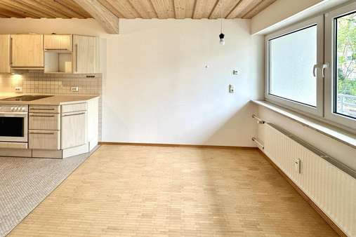 Essbereich - Erdgeschosswohnung in 81375 München mit 82m² kaufen