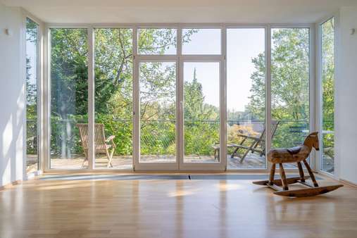 Große Fensterfront - Einfamilienhaus in 86938 Schondorf mit 204m² kaufen