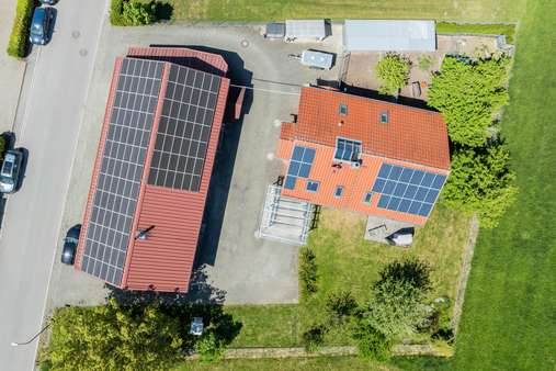 Luftbild Wohnhaus u. Werkhalle - Einfamilienhaus in 82399 Raisting mit 170m² kaufen