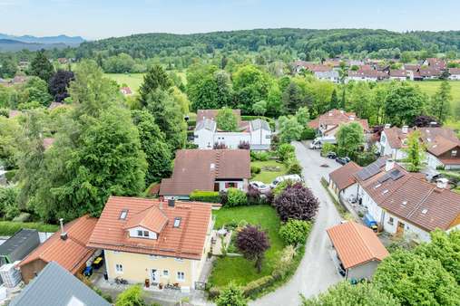 Nordansicht, Einfahrt, Eingang Nordansicht, Einfahrt, Eingang - Einfamilienhaus in 86911 Dießen mit 210m² kaufen