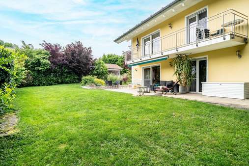 Südansicht, schön eingewachsen Südansicht, schön eingewachsen - Einfamilienhaus in 86911 Dießen mit 210m² kaufen